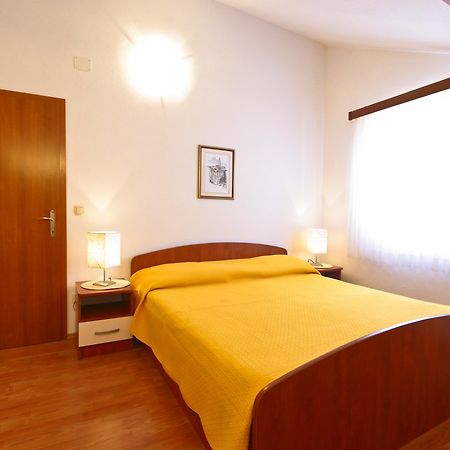 Villa Midea Supetar Kültér fotó